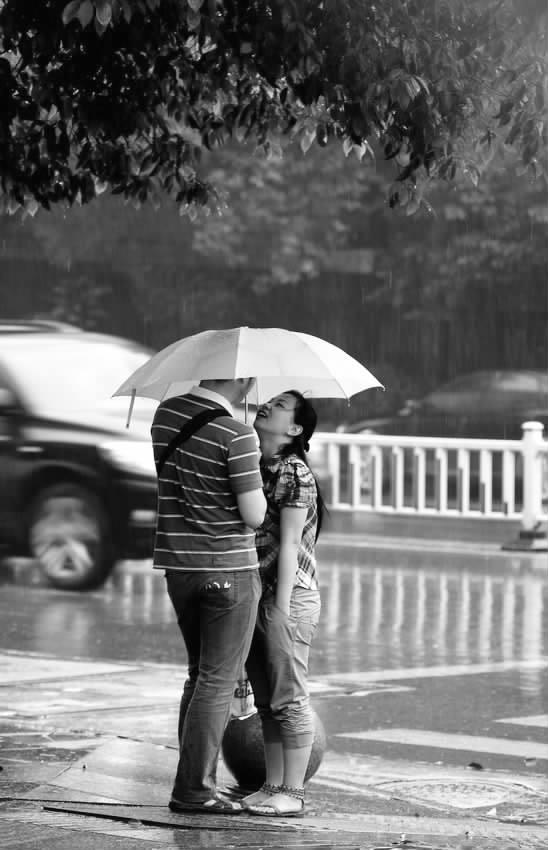 行在雨中 ,美在心中