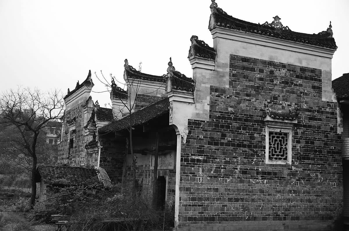 "李明公祠"青砖灰瓦,外部结构保存完整 林森摄